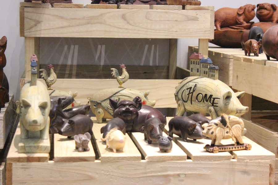 Ngắm đàn heo độc đáo ngàn con của nhà sử học Dương Trung Quốc - Ảnh 12. Ngắm đàn heo độc đáo ngàn con của nhà sử học Dương Trung Quốc - Ảnh 12.