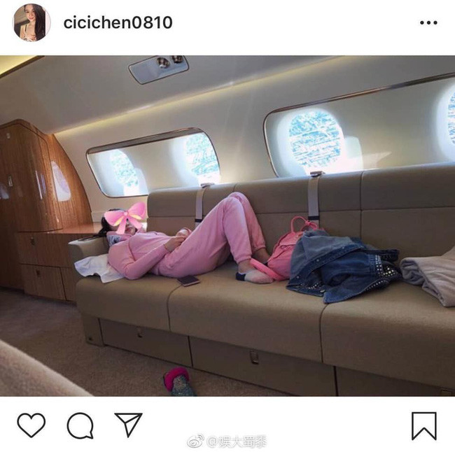 Cuộc sống thượng hạng của tiểu tam tống tiền Ngô Tú Ba: Có máy bay riêng, cực kỳ thân thiết với gia đình Gigi Hadid - Ảnh 2. Cuộc sống thượng hạng của tiểu tam tống tiền Ngô Tú Ba: Có máy bay riêng, cực kỳ thân thiết với gia đình Gigi Hadid - Ảnh 2.