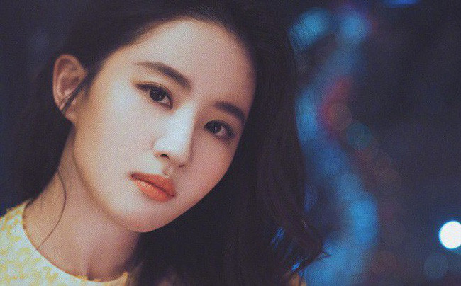 Đẳng cấp gia tộc của Lưu Diệc Phi: Nhà nội là quan chức cấp cao, nhà ngoại lại toàn mỹ nhân “nghiêng nước nghiêng thành” - Ảnh 2. Đẳng cấp gia tộc của Lưu Diệc Phi: Nhà nội là quan chức cấp cao, nhà ngoại lại toàn mỹ nhân “nghiêng nước nghiêng thành” - Ảnh 2.