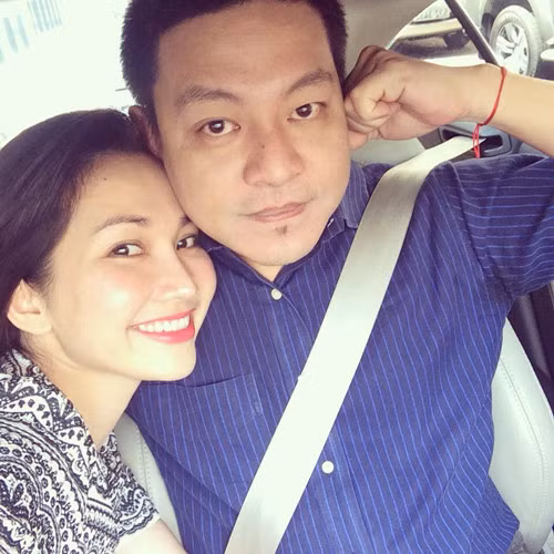 Nữ diễn viên nhiều lần cảm ơn ông xã vì hết mực yêu thương cô cũng như bé Sonic. 