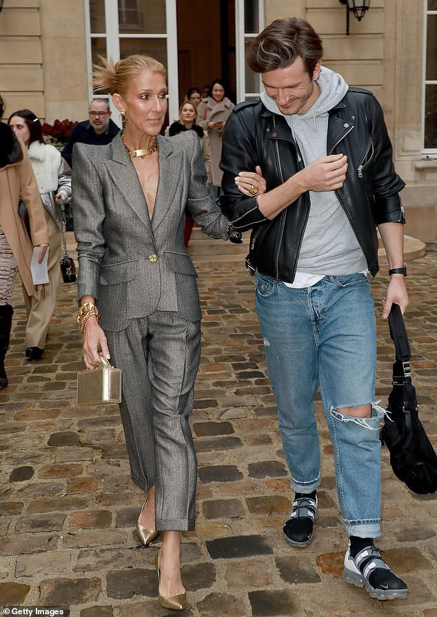 2 năm sau ngày chồng qua đời, Celine Dion khiến fan xót xa khi lộ thân hình xương xẩu, gầy yếu - Ảnh 2.