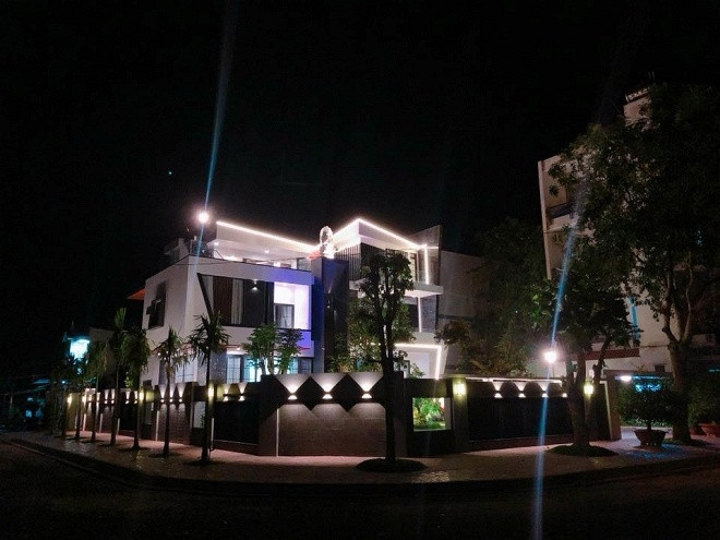 Ngắm biệt thự tiền tỉ của diễn viên Quốc Trường "Gạo nếp gạo tẻ" ảnh 1 Ngắm biệt thự tiền tỉ của diễn viên Quốc Trường "Gạo nếp gạo tẻ" ảnh 1