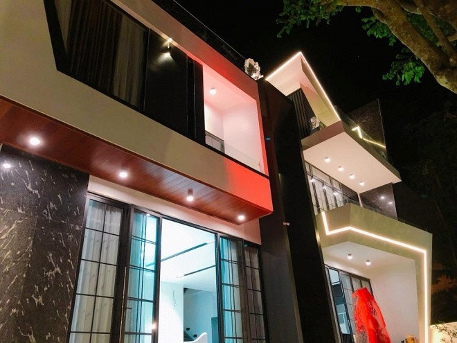 Ngắm biệt thự tiền tỉ của diễn viên Quốc Trường "Gạo nếp gạo tẻ" ảnh 7 Ngắm biệt thự tiền tỉ của diễn viên Quốc Trường "Gạo nếp gạo tẻ" ảnh 7