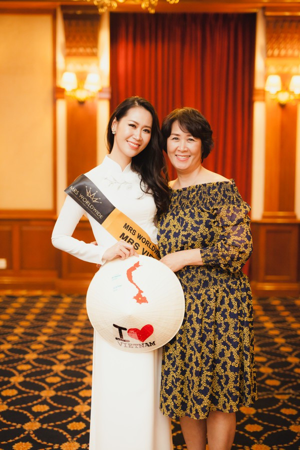 Mang danh mĩ nhân showbiz nhưng Hà Tăng, Tú Anh, Đan Lê, Lê Phương... vẫn bị dìm hàng khi đứng cạnh mẹ ruột - Ảnh 10. Mang danh mĩ nhân showbiz nhưng Hà Tăng, Tú Anh, Đan Lê, Lê Phương... vẫn bị dìm hàng khi đứng cạnh mẹ ruột - Ảnh 10.