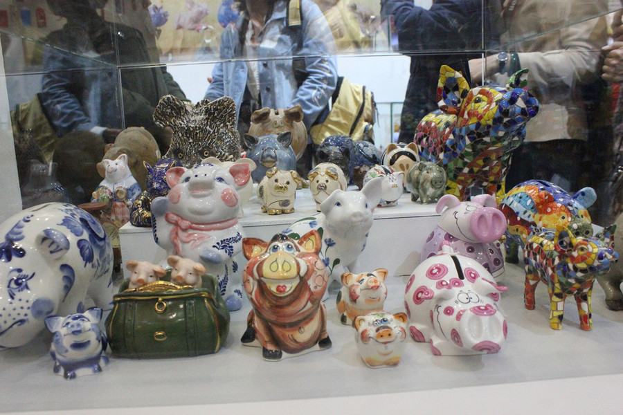 Ngắm đàn heo độc đáo ngàn con của nhà sử học Dương Trung Quốc - Ảnh 9. Ngắm đàn heo độc đáo ngàn con của nhà sử học Dương Trung Quốc - Ảnh 9.