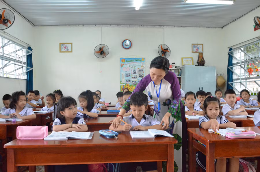 Giờ học của cô trò Trường Tiểu học Võ Thị Sáu, Q. Hải Châu, TP Đà Nẵng