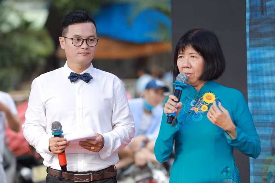 Cô giáo ròng rã 10 năm “mở cửa thiên đường” cho trẻ ung thư