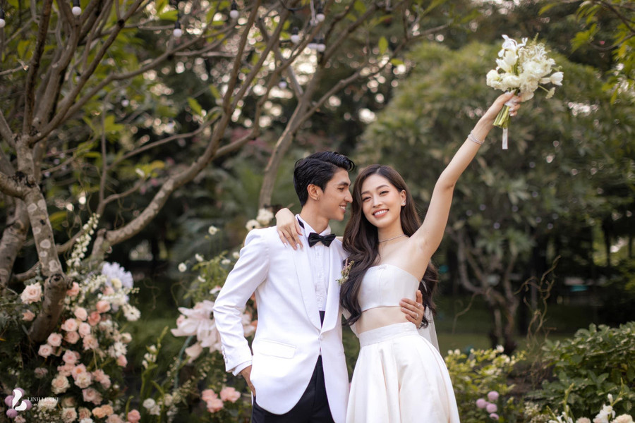 Bình An hơn Phương Nga 5 tuổi. Bình An hơn Phương Nga 5 tuổi.