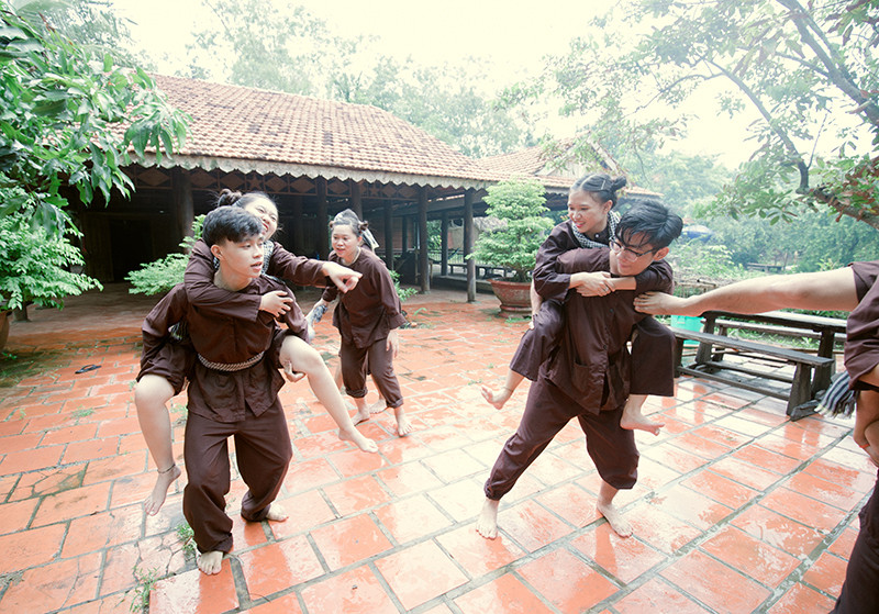 Bộ kỷ yếu “nông dân Nam bộ” nhí nhảnh của teen Sài Gòn ảnh 7 Bộ kỷ yếu “nông dân Nam bộ” nhí nhảnh của teen Sài Gòn ảnh 7