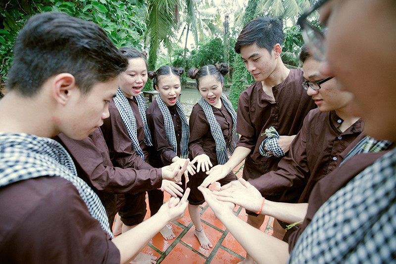 Bộ kỷ yếu “nông dân Nam bộ” nhí nhảnh của teen Sài Gòn ảnh 4 Bộ kỷ yếu “nông dân Nam bộ” nhí nhảnh của teen Sài Gòn ảnh 4