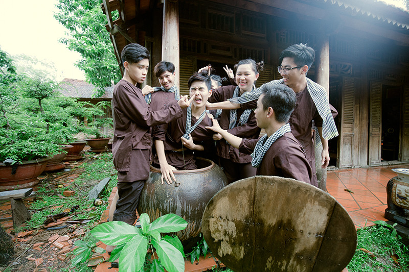 Bộ kỷ yếu “nông dân Nam bộ” nhí nhảnh của teen Sài Gòn ảnh 3 Bộ kỷ yếu “nông dân Nam bộ” nhí nhảnh của teen Sài Gòn ảnh 3