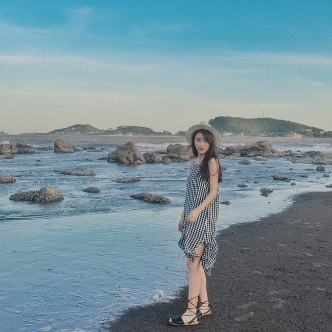 4 công thức mix đồ với mũ đẹp miễn chê “học lỏm” từ các hot girl ảnh 11