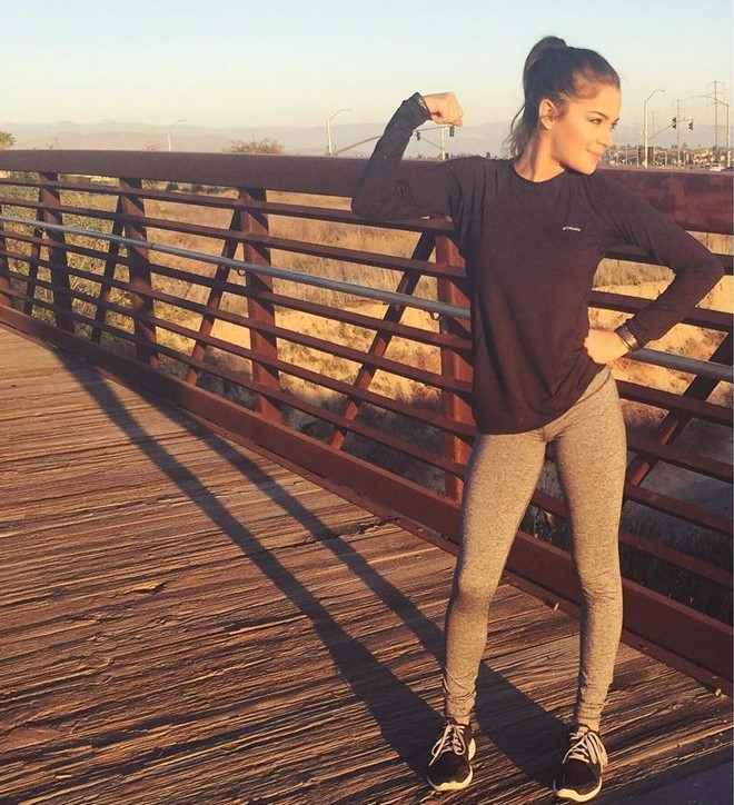 Năm 2014, Tessa được chọn đóng vai Michael Jackson trong một buổi diễn kỷ niệm dành cho Ông hoàng nhạc Pop. Nu dancer 17 tuoi xinh dep nhat the gioi nam 2016 hinh anh 7