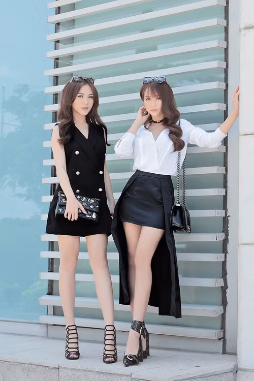 cap-hot-girl-doi-dau-sai-thanh-khoe-chan-trang-non-xuong-pho-7