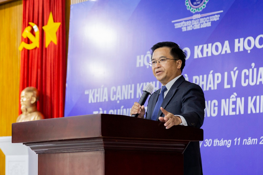 PGS.TS. Bùi Xuân Hải – Phó Bí thư Đảng ủy, Phó Hiệu trưởng Trường ĐH Luật thành phố Hồ Chí Minh phát biểu tại hội thảo