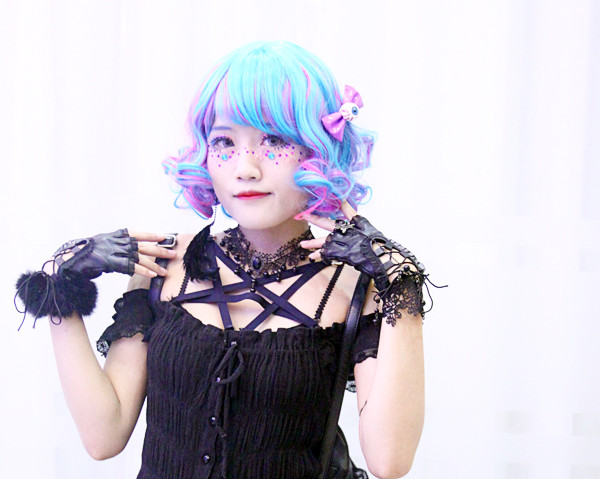 Nữ sinh đáng yêu học ngành thời trang, đam mê cosplay ảnh 1 Gương mặt xinh đẹp và đôi mắt được trang điểm kĩ lưỡng của Ngọc Phượng giúp cô bạn nổi bật trong đêm dạ hội Cosplay Night