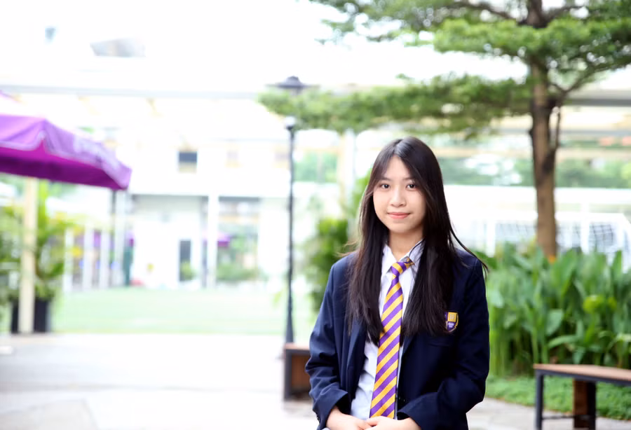 Nữ sinh Nguyễn Trà My đang học lớp 12 Trường Phổ thông liên cấp Olympia, Hà Nội. Ảnh: NVCC.