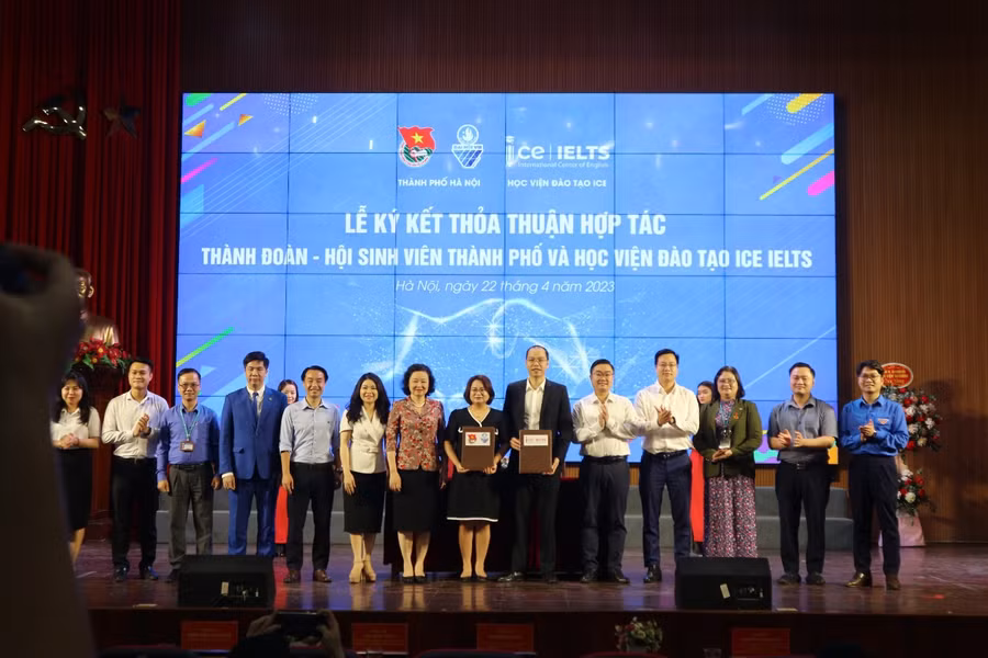 Quang cảnh buổi lễ ký kết hợp tác giữa ICE IELTS và Thành Đoàn - Hội Sinh viên Việt Nam TP Hà Nội.