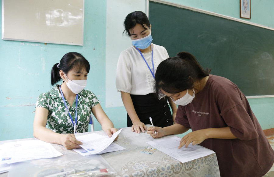 Thí sinh kiểm tra lại thông tin cá nhân Thí sinh kiểm tra lại thông tin cá nhân