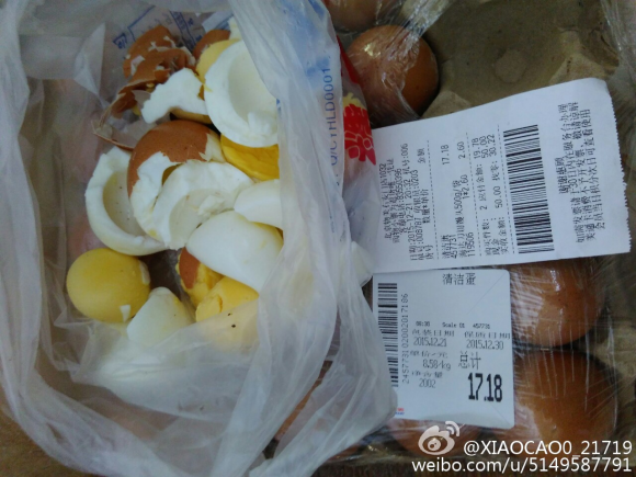 Nhìn tận mắt công nghệ làm trứng gà giả ở Trung Quốc ảnh 2 Những quả trứng gà giả được bày bán trong các siêu thị