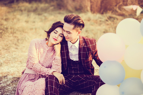 Tú Vi - Văn Anh trao nhau Tú Vi - Văn Anh trao nhau