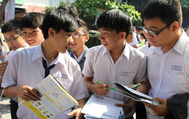 Thí sinh tham khảo và nộp hồ sơ xét tuyển nguyện vọng 1
