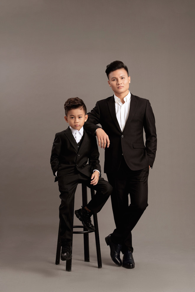 Quảng Hải ghi dấu ấn bởi những pha bóng đẹp mắt trên sân cỏ.