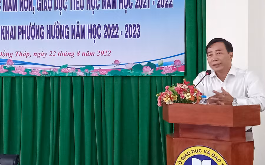 Ông Nguyễn Minh Tâm, Phó Giám đốc Sở GD&amp;ĐT phát biểu chỉ đạo hội nghị tổng kết.