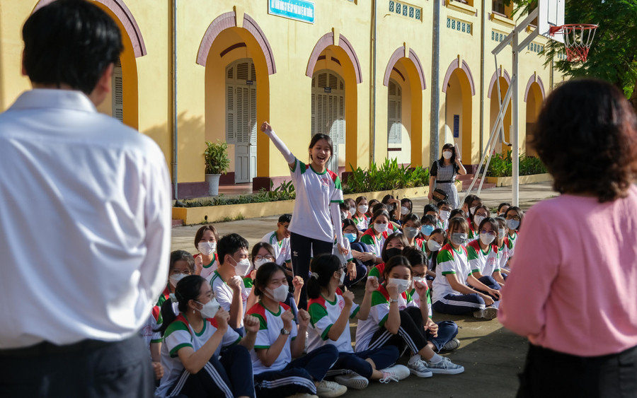 Học sinh lớp 12 Trường THPT Châu Văn Liêm thể hiện quyết tâm phấn đấu học tập