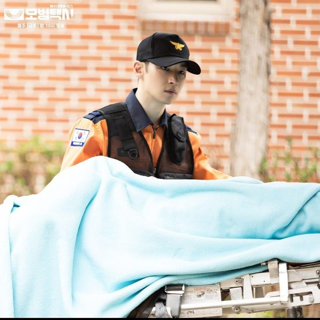 Tin vui cho fan của siêu phẩm "Taxi Driver": Phần 2 cực đỉnh ảnh 1 Tin vui cho fan của siêu phẩm "Taxi Driver": Phần 2 cực đỉnh ảnh 1