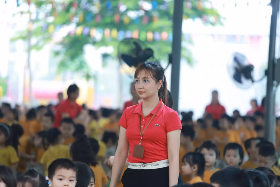 Mỗi ngày đến trường được tham gia các trò chơi vận động là một ngày vui của các bé.