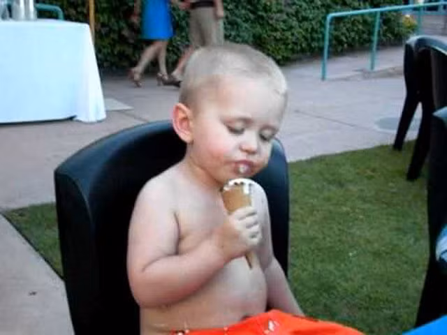 Trời đánh tránh bữa ăn, thế mà cơn buồn ngủ lại ập tới - Hình 1