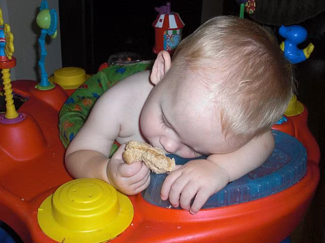 Trời đánh tránh bữa ăn, thế mà cơn buồn ngủ lại ập tới - Hình 13