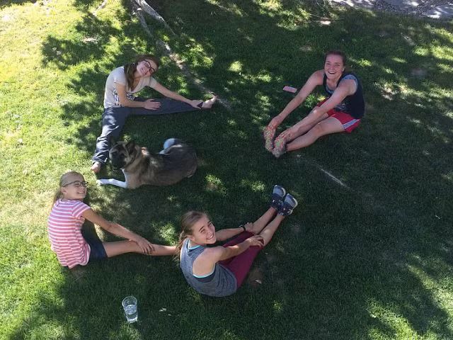 Cuộc sống hạnh phúc, đáng ngưỡng mộ của một ông chồng sống chung với 5 bà vợ - Hình 17