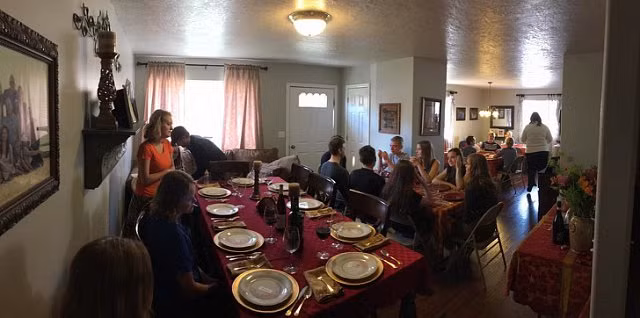 Cuộc sống hạnh phúc, đáng ngưỡng mộ của một ông chồng sống chung với 5 bà vợ - Hình 25