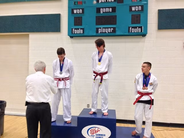 Cuộc sống hạnh phúc, đáng ngưỡng mộ của một ông chồng sống chung với 5 bà vợ - Hình 7