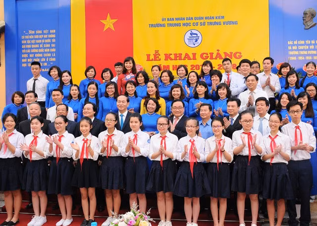 Chủ tịch nước Trần Đại Quang luôn dành sự tình cảm đặc biệt cho các cháu thiếu niên, nhi đồng và sự quan tâm sâu sắc tới sự nghiệp giáo dục nước nhà.