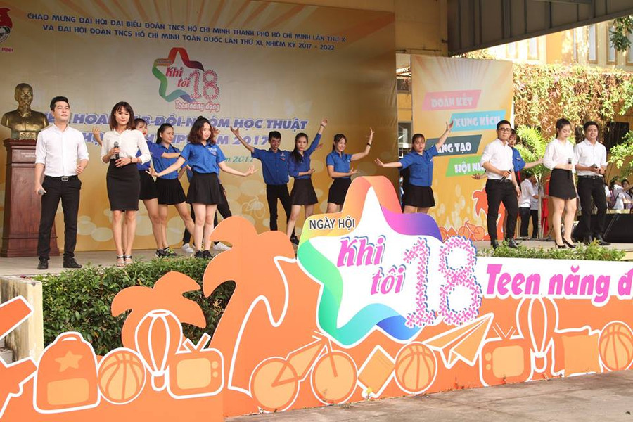 Học sinh, sinh viên tham gia các nội dung trong ngày hội Học sinh, sinh viên tham gia các nội dung trong ngày hội