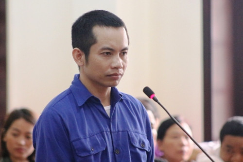Sản xuất thuốc ung thư giả, cựu tổng giám đốc Vinaca lĩnh 22 năm tù ảnh 1 Đồng bọn của Thu là Nguyễn Văn Tuấn, cựu giám đốc công ty TNHH Hồng An Phong bị tuyên phạt 17 năm tù. Ảnh: Giang Chinh