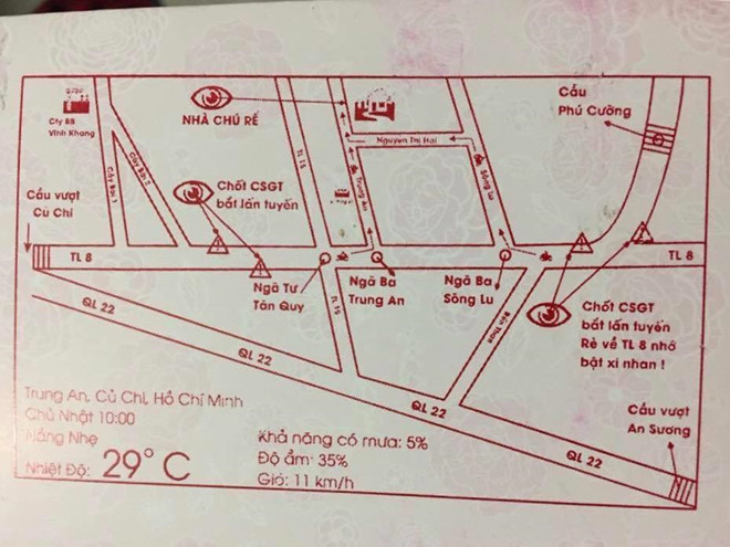 Sợ khách mời lạc đường, cô dâu chú rể còn cẩn thận in kèm bản đồ, có chú thích kỹ lưỡng. Ảnh: Phan Hiếu. Nhung kieu thiep cuoi doc dao, lam