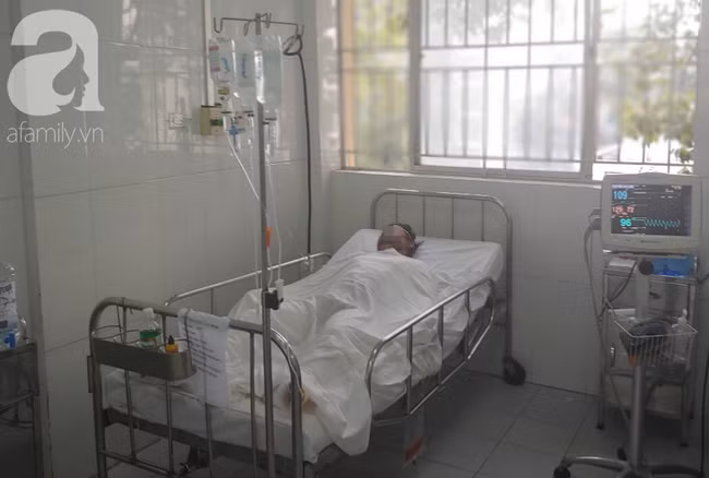 Vụ người phụ nữ nghi dùng xăng đốt chồng rồi tự thiêu: Người chồng liên tục gọi vợ trong phòng săn sóc đặc biệt - Ảnh 2.