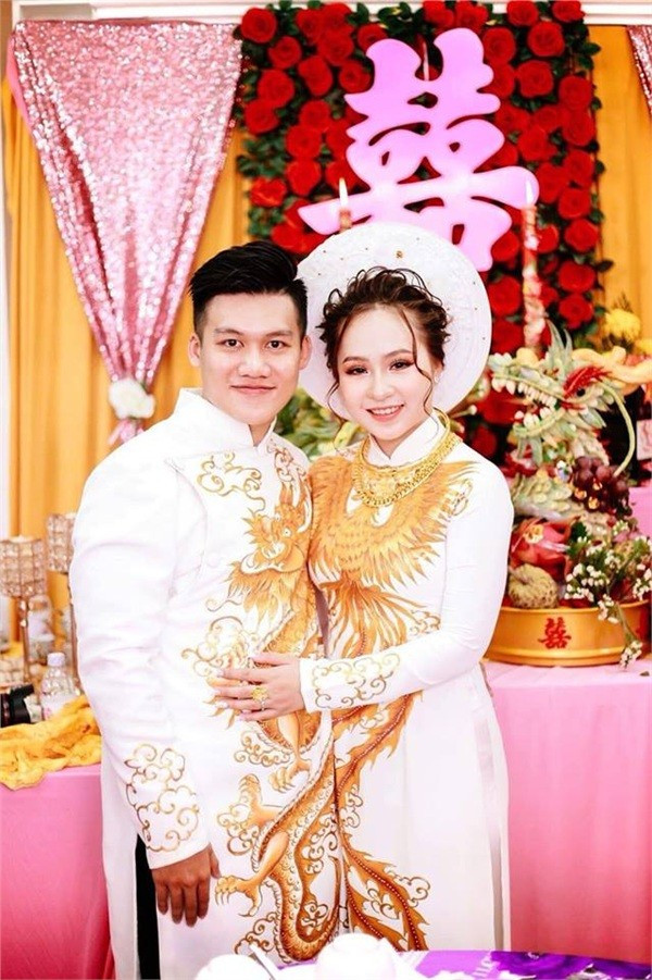 Hình ảnh cô dâu Minh Thư và người chồng của mình.