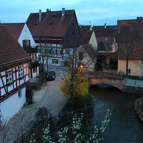 Thị trấn có 72.000 tấn đá chứa kim cương ở Đức ảnh 8 Thi tran co 72.000 tan da chua kim cuong o Duc hinh anh 8