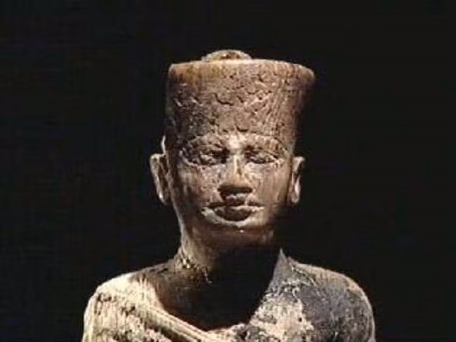 giat minh nhung chuyen la lung gay soc cua hoang de ai cap hinh anh 8