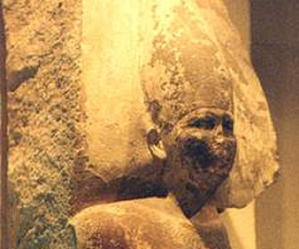 giat minh nhung chuyen la lung gay soc cua hoang de ai cap hinh anh 7