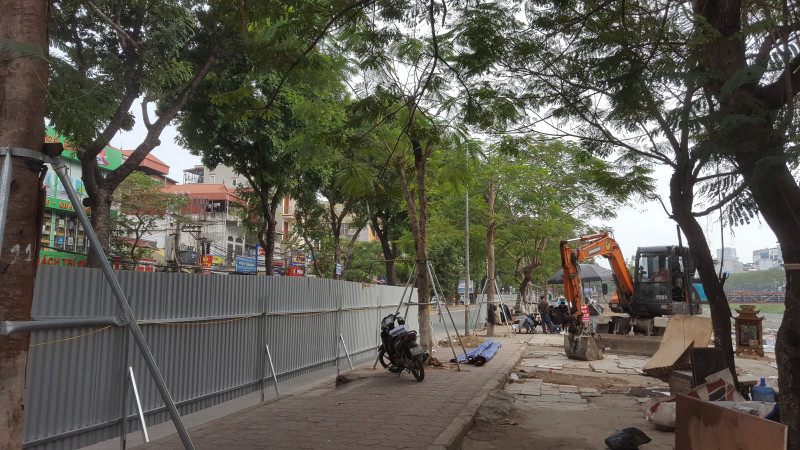 Hà Nội cũng tổ chức xén hè mở rộng mặt đường trên tuyến đường Vành đai 2 đoạn từ Cầu Giấy đến Ngã Tư Sở, tổng chiều dài là 4 km 20190102_134813