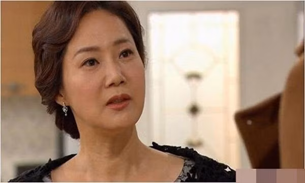 Bụng bầu 4 tháng, tôi vẫn hủy hôn vì câu nói tàn nhẫn của mẹ chồng tương lai