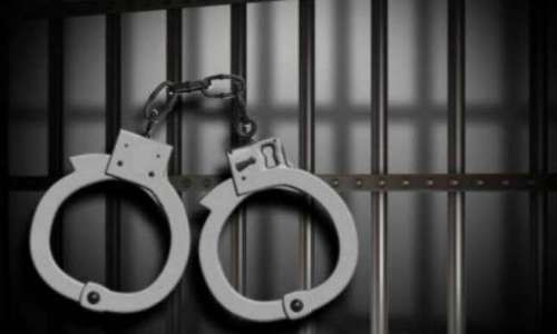 sat thu cut tay lua nu tiep vien de tra khao mat khau rut tien hinh anh 1