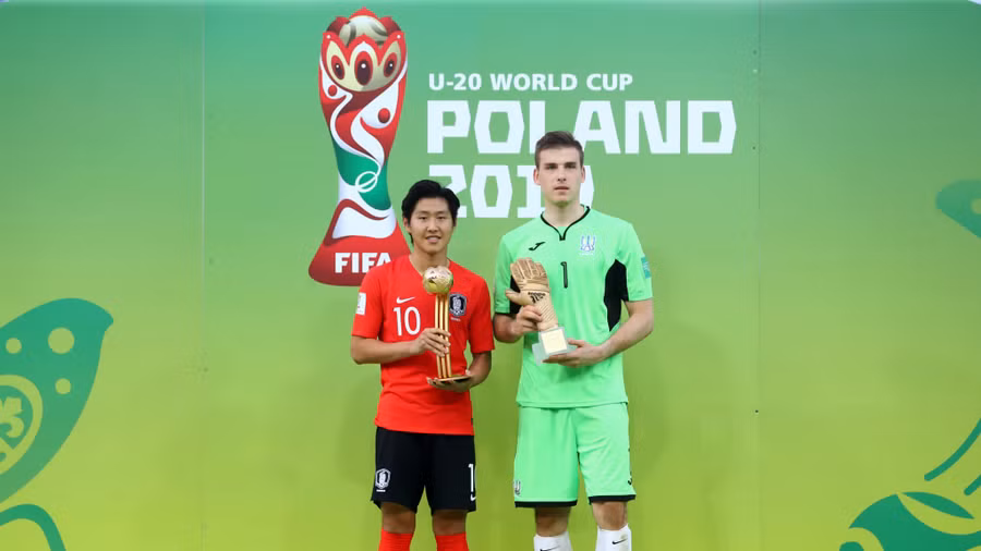 Lee Kang-in nhận danh hiệu Quả bóng Vàng U20 World Cup