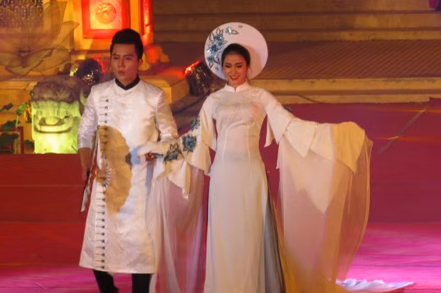 Bộ sưu tập Nét xưa của Bella Moda thể hiện nét đặc trưng văn hóa của từng vùng miền khác nhau